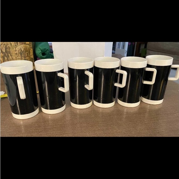 Braniff International Vintage Demitasse Cups - Picture 3 of 3